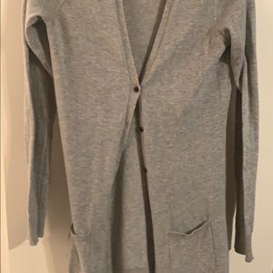 Gray cardigan with buttons and pockets